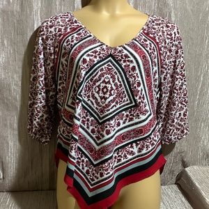 Heart and Soul Top Red Black White Floral Size L High Low Light Weight